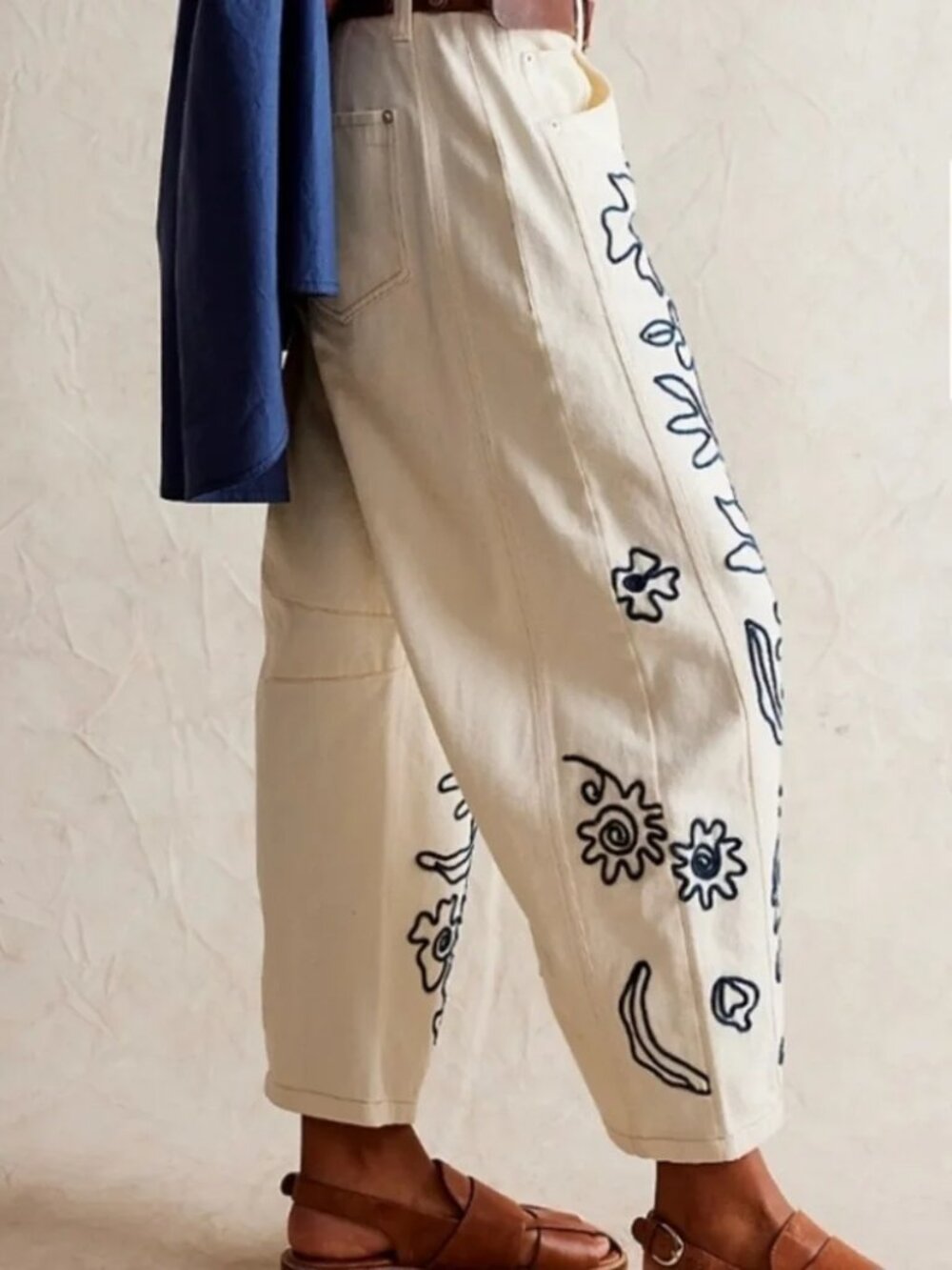 We The Free People Good Luck Soutache Barrel Jeans ivory floral embroidery sz 33 - Picture 6 of 16
